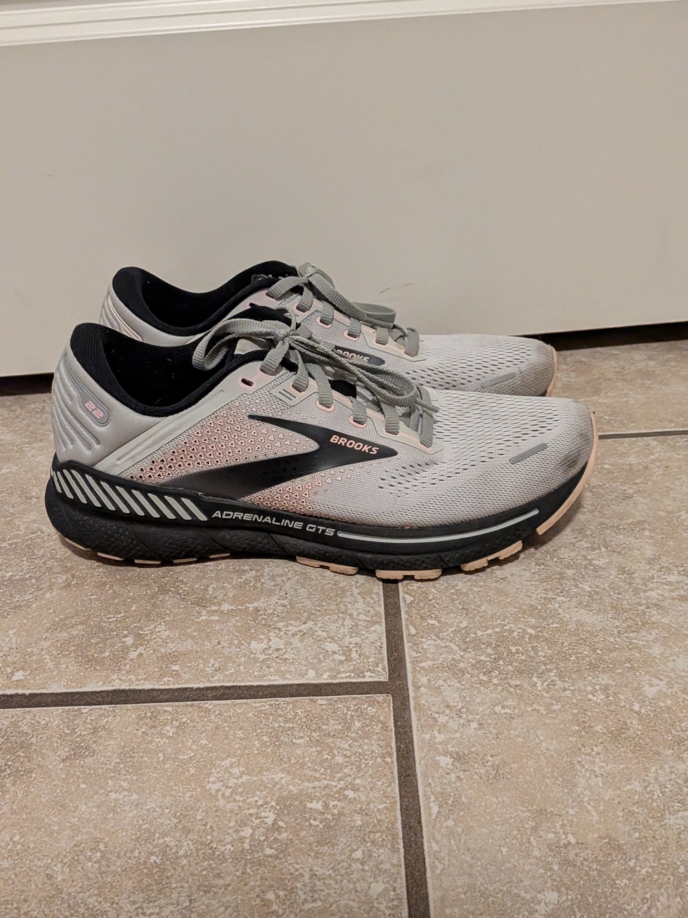 Brooks Women's Adrenaline GTS Running Shoes - Light Gray/Pink